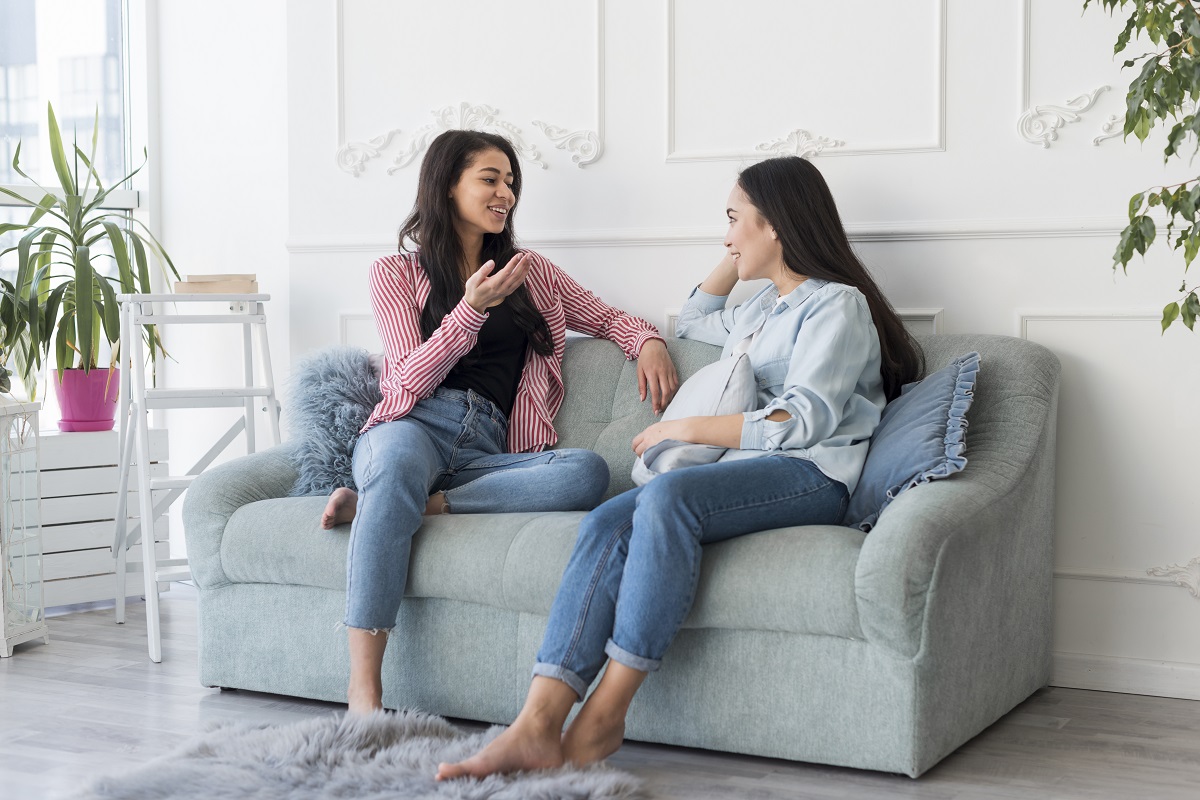 Come abbinare i jeans: guida alla scelta dei colori e dei modelli giusti per ogni outfit