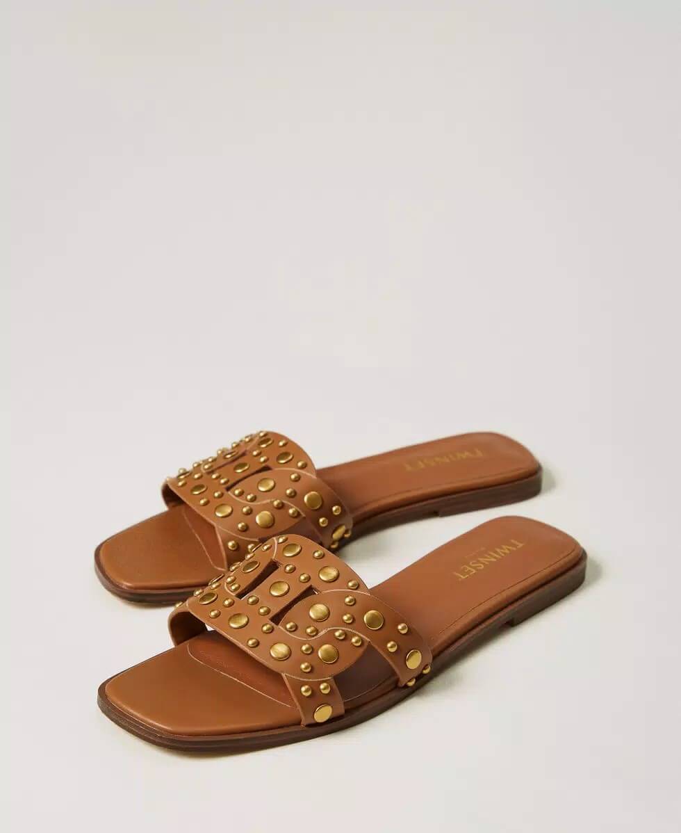 Scarpe basse eleganti: la nuova grammatica del glamour secondo Twinset